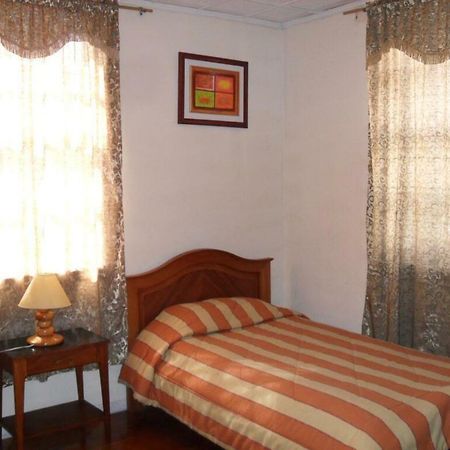 Volunteer House Hotel Quito Kültér fotó