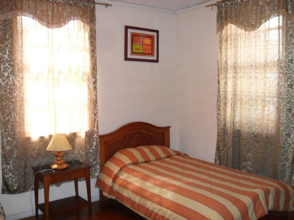 Volunteer House Hotel Quito Kültér fotó